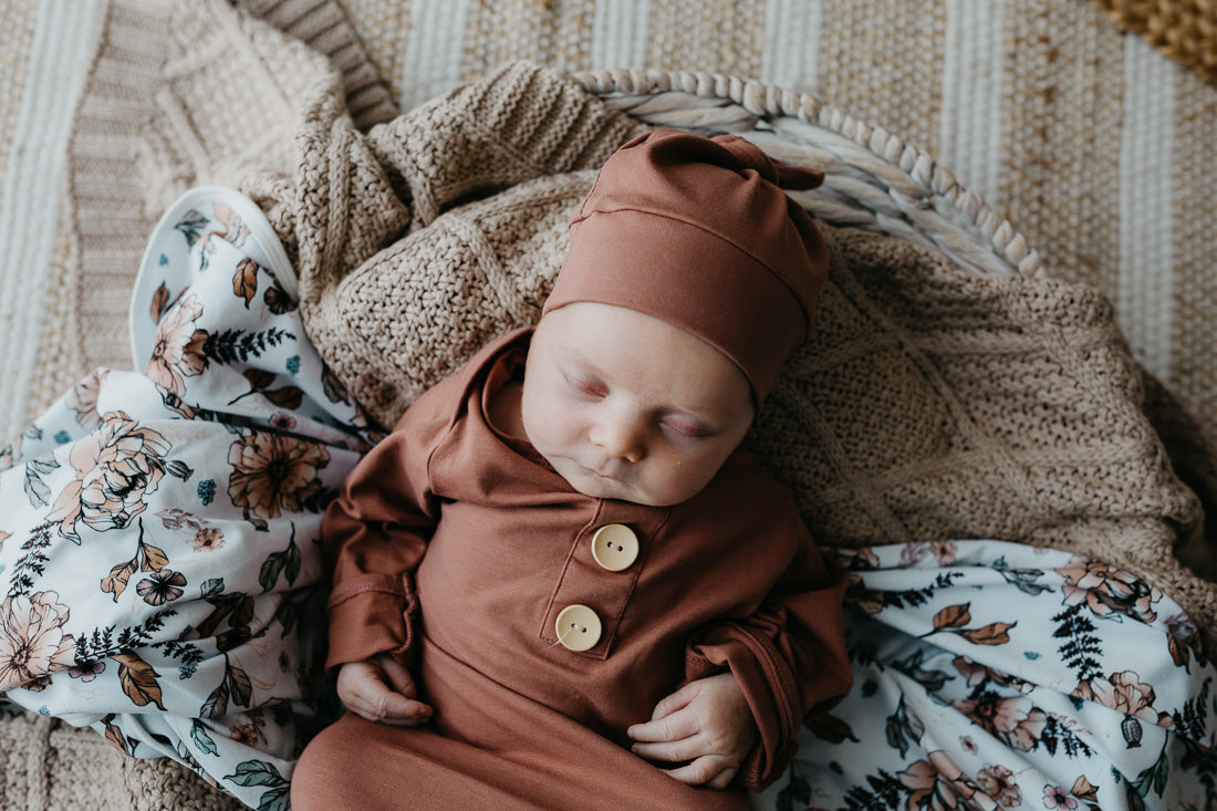 Robe nouée pour nouveau-né cannelle